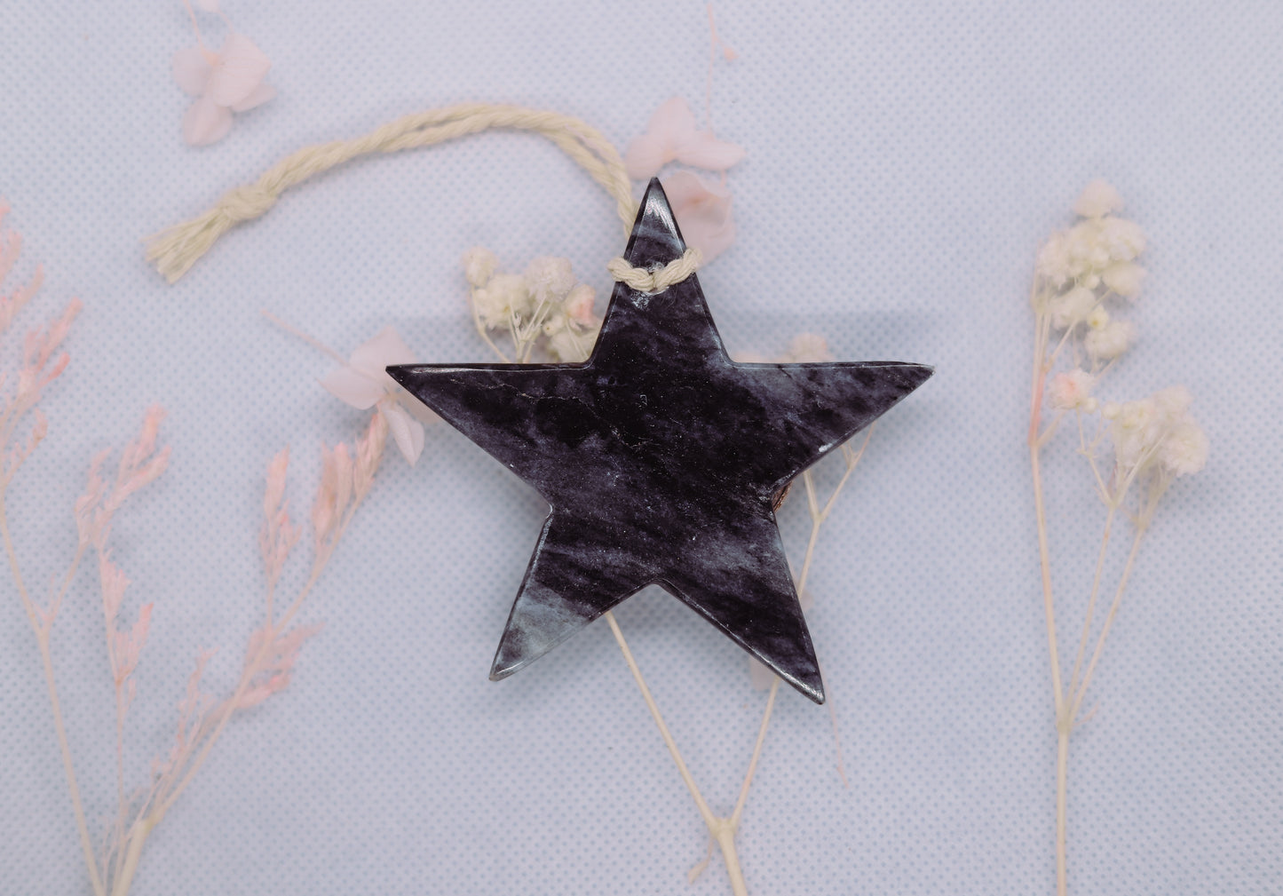 Star-shaped black ornament